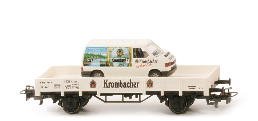 VW T4 Kasten (2001) - Krombacher auf Märklin Niederbordwagen - nicht erfasst