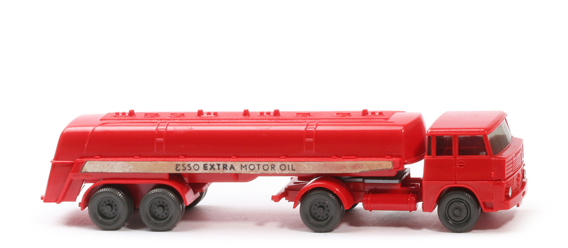 Henschel HS 14 Esso Tank-Sattelzug - Bolzen stark - 3 Stege - Räder einteilig - 790/10a