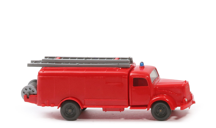 MB L 5000 Alter Spritzenwagen - Einzelblaulicht, CH rot - 610/30a