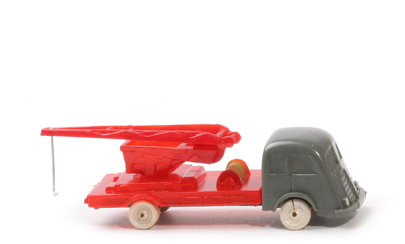 Fiat Kranwagen - ohne Schlitz, staubgrau/rot - 630/3b