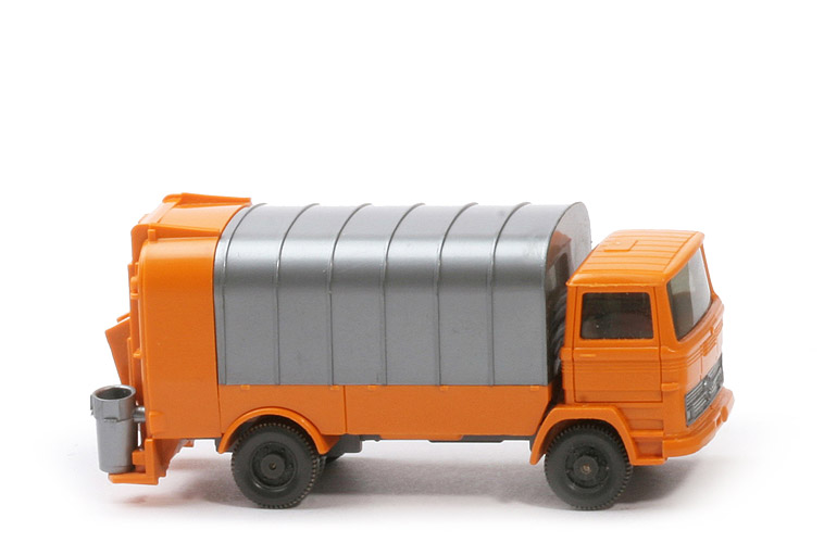 MB LP 1317 Müllwagen ohne Spiegel - mit KUKA - gelborange - 643/13b