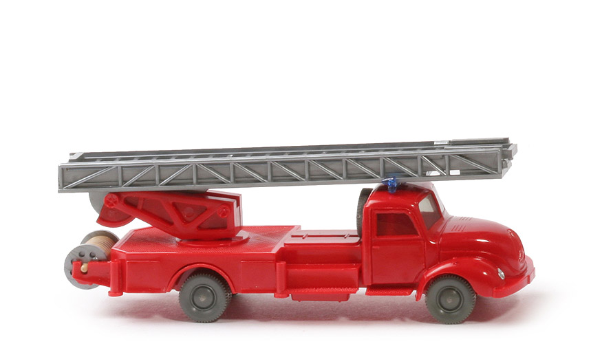 Magirus S 3500 Alter Leiterwagen - Blaulichtleiste, mit Blinkern, FH, CH, Aufbau rot - 620/20a