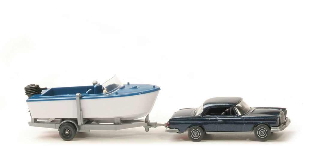 Mercedes 250 SE Coupé mit Motorboot (2004 ff.) - "dunkelblaumetallic" Lack - nicht erfasst