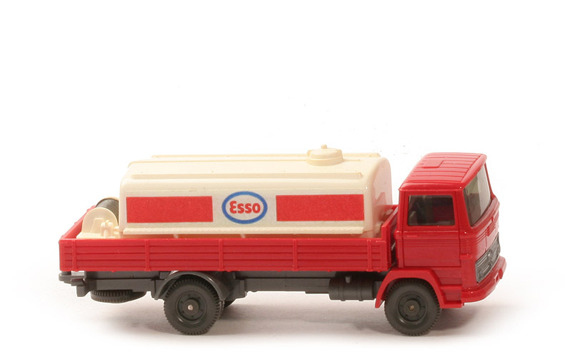 MB LP 1317 Pritsche mit Öltank - rot, CH basaltgrau - nicht erfasst