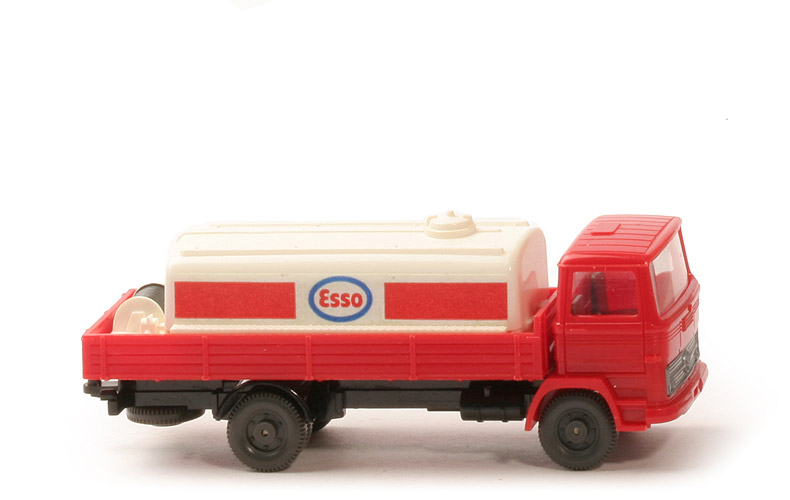 MB LP 1317 Pritsche mit Öltank - rot (glasig), CH schwarz - nicht erfasst