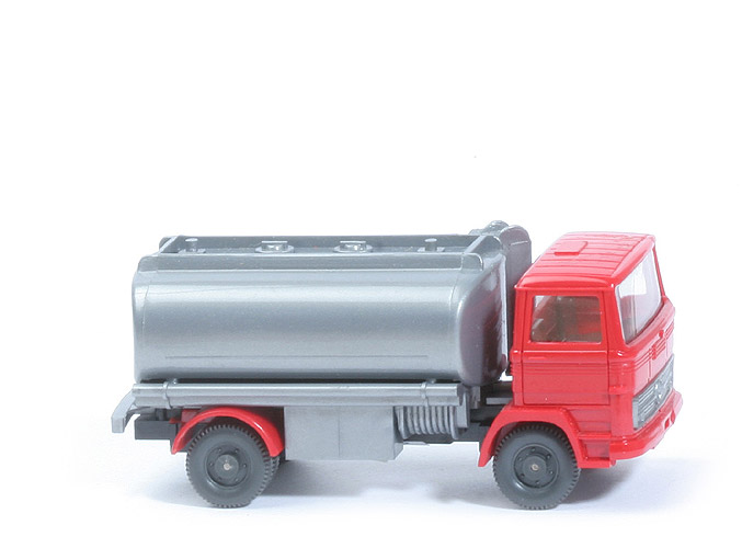 MB LP 1317 Heizöl - Vorserie: FH rot, Aufbau silbern - 807/3 Vors.