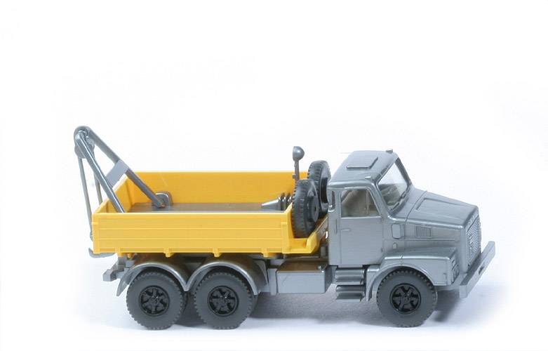 Volvo N 10 Abschleppwagen - FH, CH, silbern, Pritsche gelb - 634/1 Silberling