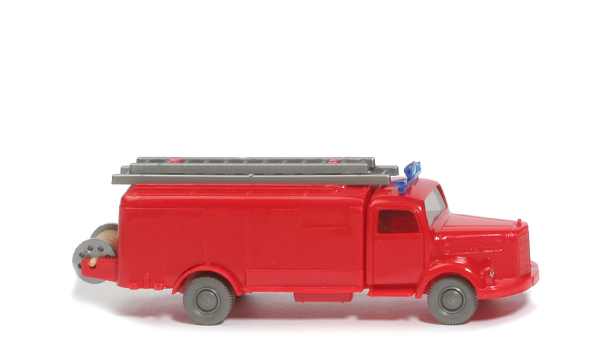 MB L 3500 S Alter Spritzenwagen - Blaulichtleiste, rot, AH offen, o. Blinker - 610/23a