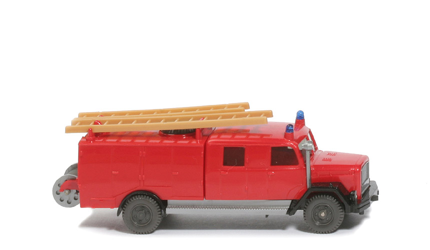 Magirus Saturn Spritzenwagen - Vorserie - Blaulichter aufgeklebt - 610/33 ?