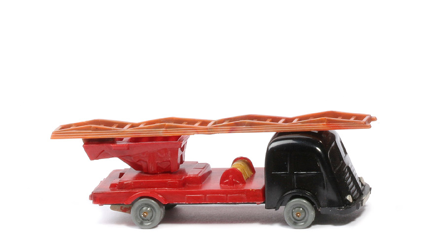 Fiat Leiterwagen - ohne Schlitz, schwarz / (misch-) rot - 620/3a