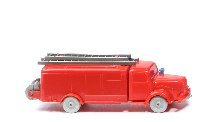 MB L 5000 uv Alter Spritzenwagen - Einzelblaulicht, orangerot - 610/14