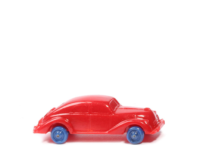Schräghecklimousine, flache Haube - rot, blaue Räder - 29/4e