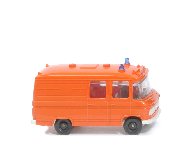 MB L 406 Rettungswagen - orange, CH weiß - 608/1 Vorserie