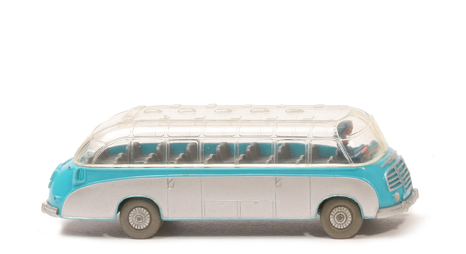 Setra-Bus - dunkeladriablau, Armaturenbrett rechtwinklig, mit Fahrer - 730/1b ?