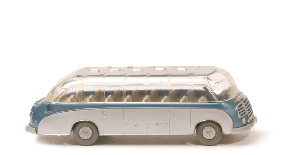 Setra-Bus - blaumetallic, WM im Kreis - 730/4a