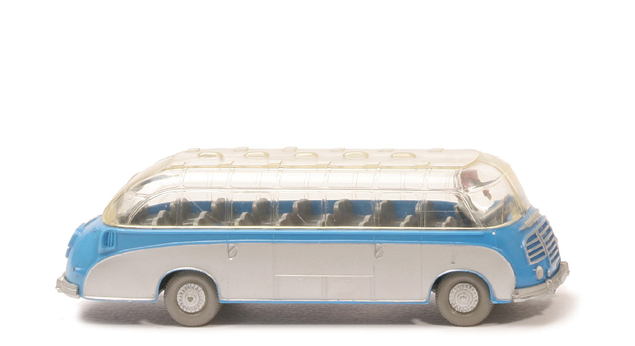 Setra-Bus - himmelblau, Armaturenbrett trapezförmig, mit Fahrer - 730/3