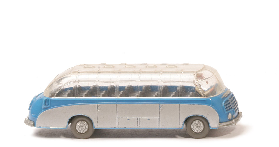Setra-Bus - himmelblau, Armaturenbrett trapezförmig, mit Fahrer - 730/3