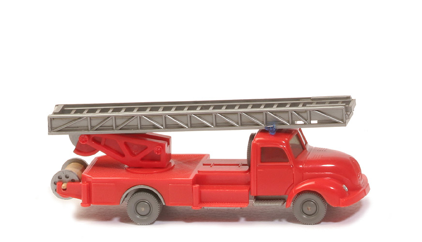 Magirus S 3500 Alter Leiterwagen - Blaulichtleiste, ohne Blinker, FH, Aufbau orangerot, CH silbern (FAKE) - 620/19 ?