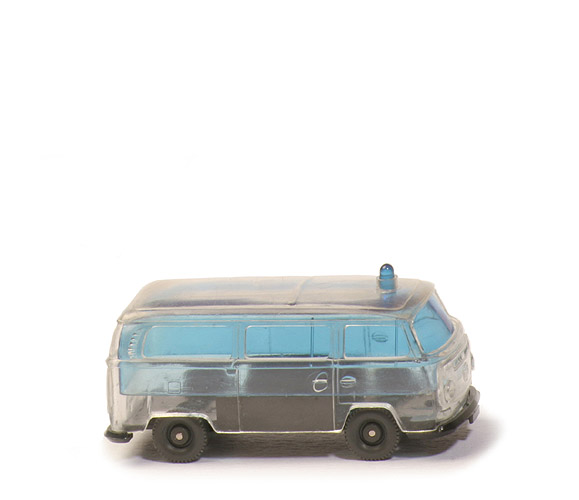 VW T2 Bus mit Warnlicht - ohne Dachaufbau, Aufbau klarer Kunststoff - 603/10 ?