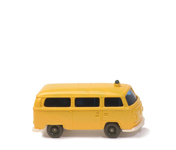 VW T2 Bus mit Warnlicht - ohne Dachaufbau, Aufbau gelb - 603/10 ?