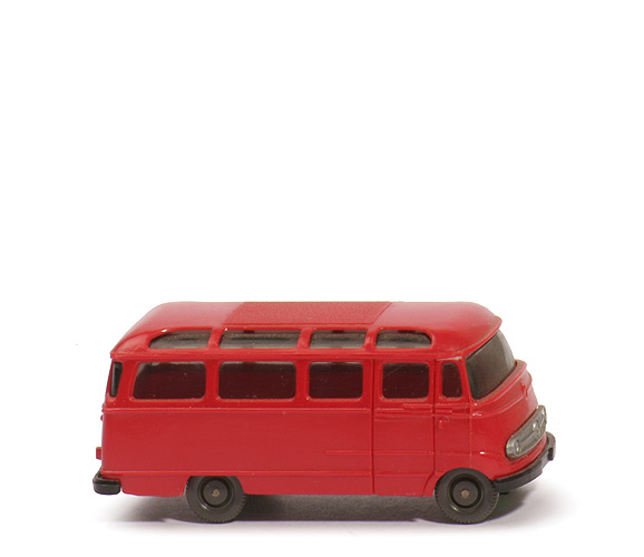 MB L 319 Bus - rot, CH schwarz, BP WM Germany - 260/3C
