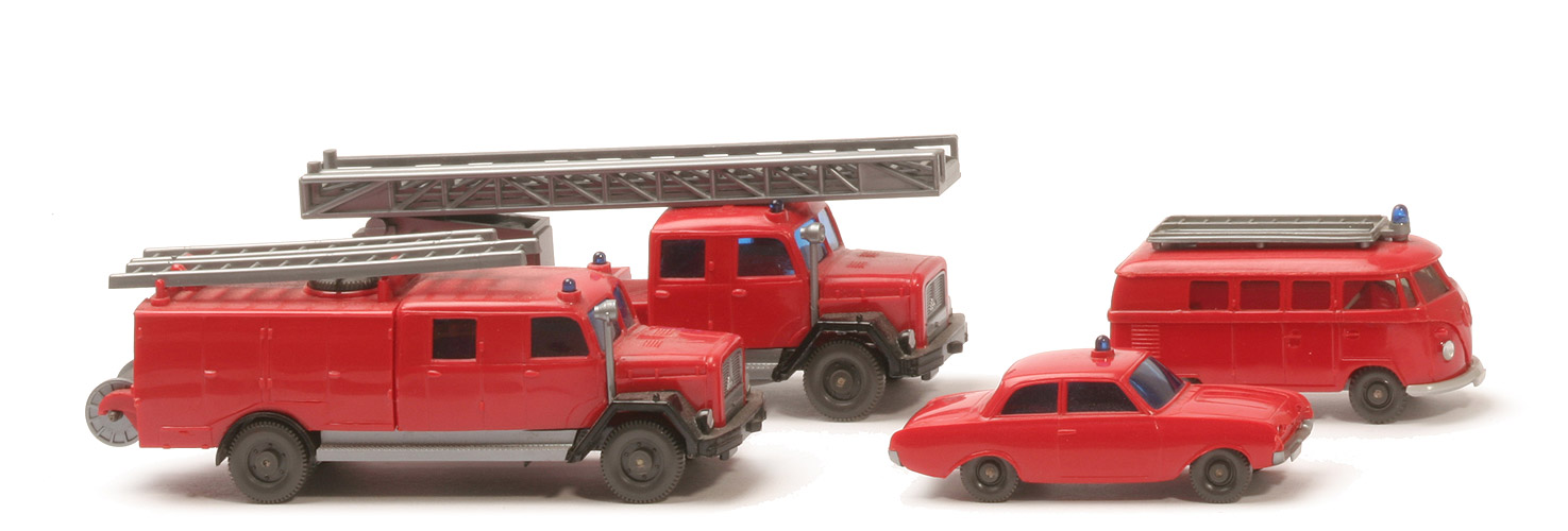 Geschenkpackung Feuerwehr - Ford 17 M, VW T1 Bus, Spritzen- und Leiterwagen Saturn - 2120/5c