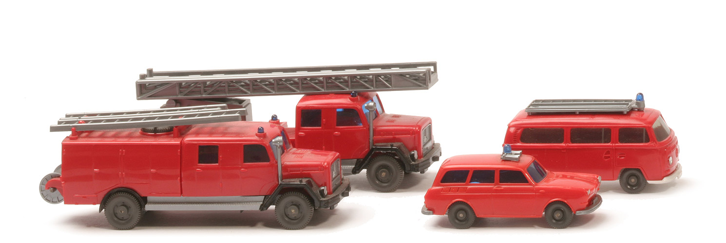 Geschenkpackung Feuerwehr - VW 1600 Variant, VW T2 Bus, Spritzen- und Leiterwagen Saturn - 2120/6