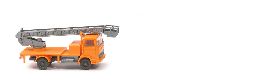 MB LP 1317 Hebebühnenwagen - hellorangegelb, m. Spiegel und m. Lkr - 644/3a