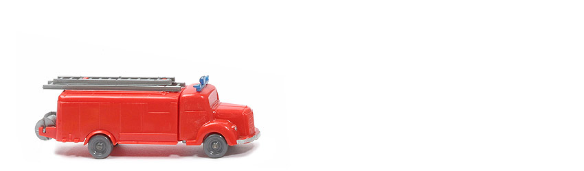 MB L 3500 uv Alter Spritzenwagen - Blaulichtleiste, Boden geschlossen, orangerot - 610/10