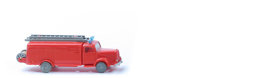 MB L 5000 Alter Spritzenwagen - Blaulichtleiste, blassrot, AH geschlossen - 610/27a