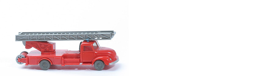 Magirus S 3500 Alter Leiterwagen - Blaulichtleiste, Trittfläche glatt, WM ohne Kreis - 620/17