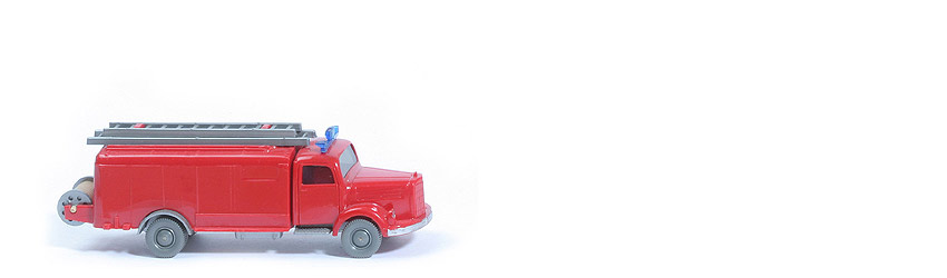 MB L 3500 S  Alter Spritzenwagen - Blaulichtleiste, rot, CH silber - 610/23b