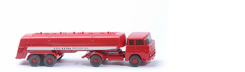 Henschel HS 14 Esso Tank-Sattelzug - Bolzen stark - 3 Stege - Profil grob - 790/10a