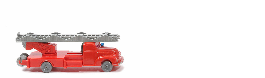 Ford 3500 Alter Leiterwagen - Einzelblaulicht, Boden offen - 620/9