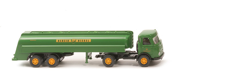 MB LPS 332 Pullman - Tanksattelzug (2014) - PMS: "Serie 800", BP - nicht erfasst