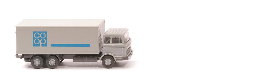 MB LP 2223 Koffer-LKW - COOP, FH silbergrau, Koffer altweiß/lichtgrau - 450/9j