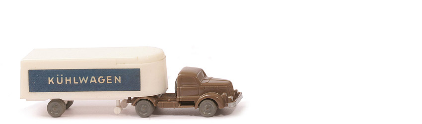 White Alter Kühlsattelzug - Kühlwagen, blassbraun / weiß - 520/8i