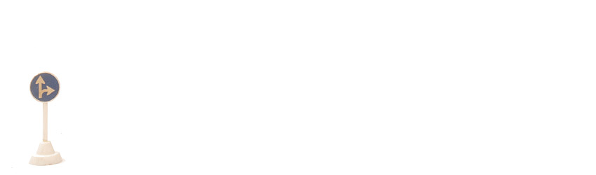 Verkehrszeichen (Typ 3) - Fahrtrichtung nur rechts oder geradeaus, hoher Sockel - 1000/4