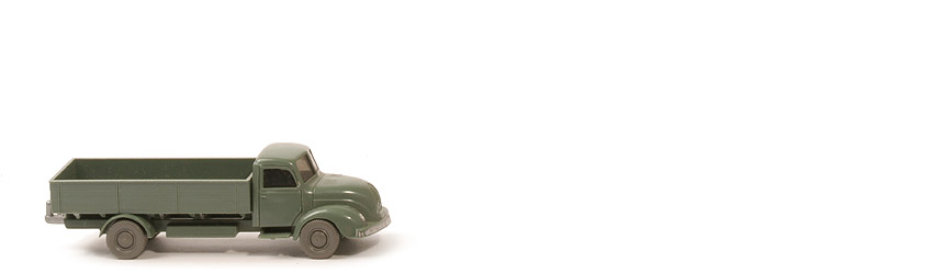 Magirus S 3500 Pritsche - FH, PR, CH dunkelresedagrün - 420/12m