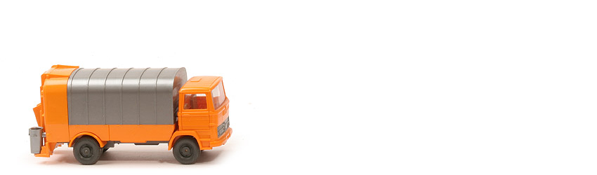 MB LP 1317 Müllwagen ohne Spiegel - mit KUKA - orangegelb - 643/13b