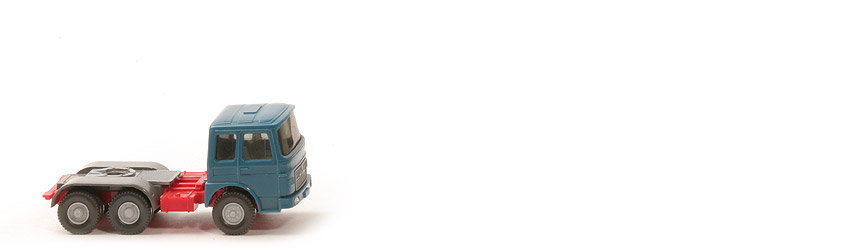 MAN Solozugmaschine o. Pritsche - azurblau / Chassis rot - 509/1 ?