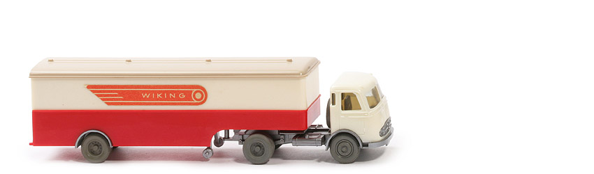 MB LPS 332 Pullman - Großer Koffer-Sattelzug - WIKING - FH cremeweiß - Aufl. cremeweiß / rot, Dach braunelfenbein - 513/3h
