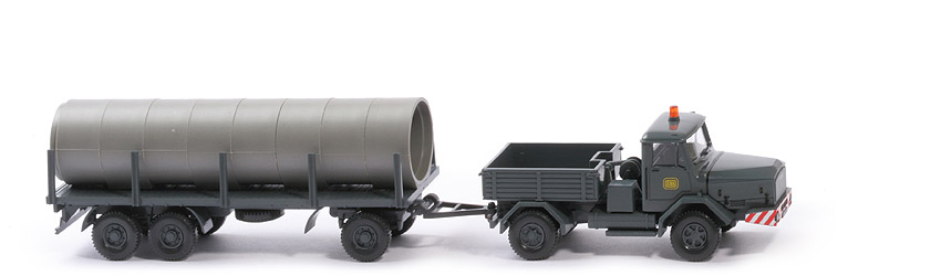 Faun F 610-36 m. Rungenanhänger - PMS: "Serie 800". Bahn auf der Straße Nr. 8 - nicht erfasst