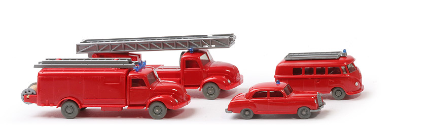 Geschenkpackung Feuerwehr - MB 220, VW T1 Kasten, Spritzen- und Leiterwagen Magirus S 3500 - 2120/2Ab