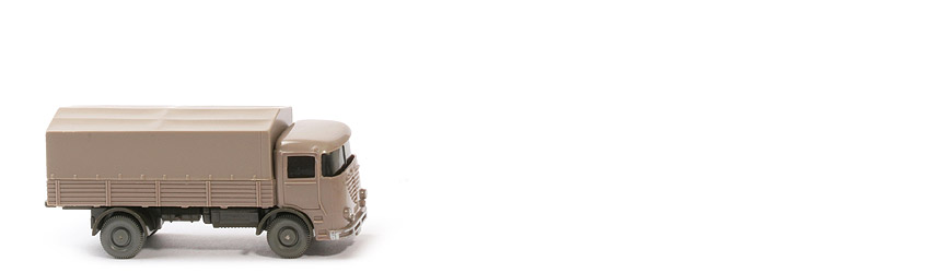 Büssing LU 7 - braunelfenbein / olivgrün, CH geschlossen, o. Blinker - 474/3f