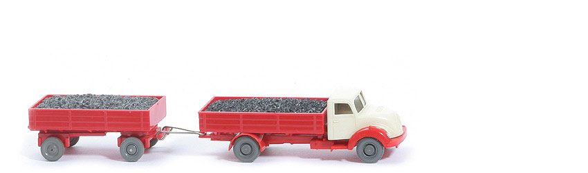 Magirus Sirius - Vorserie:  hellpapyrusweiß- rot - blassrot - 426/ Vors c