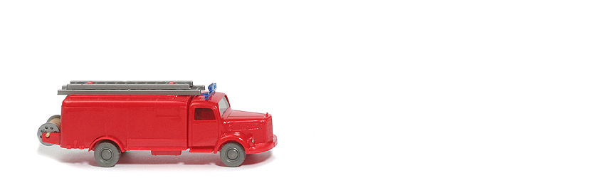 MB L 3500 S Alter Spritzenwagen - Blaulichtleiste, rot, AH offen, o. Blinker - 610/23a