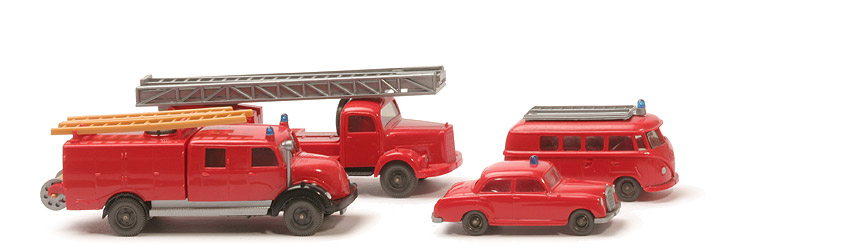 Geschenkpackung Feuerwehr - MB 180, VW T1 Bus, Spritzenwagen Sirius, Leiterwagen MB 3500 - 2120/3 ~